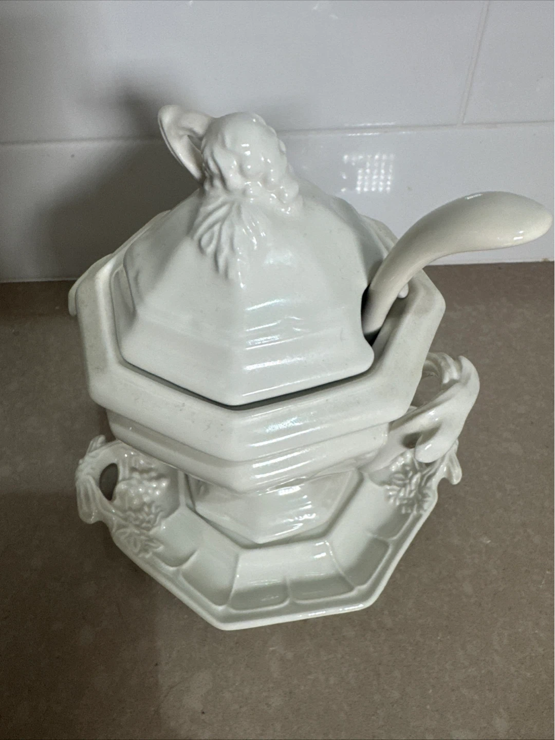Red Cliff white iron gravy boat with a grape motif, and ladle. - photo 3
