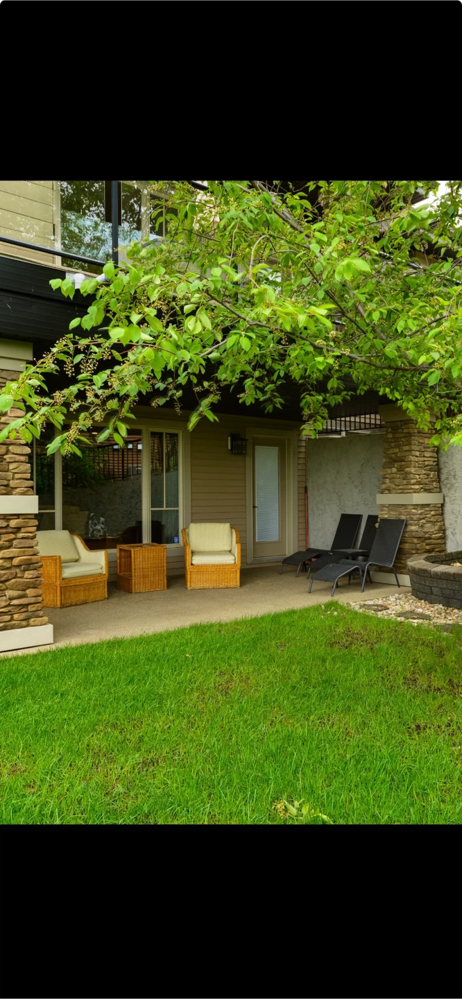 3 Grey Patio Chairs with 3 Ottomans and side table - photo 3