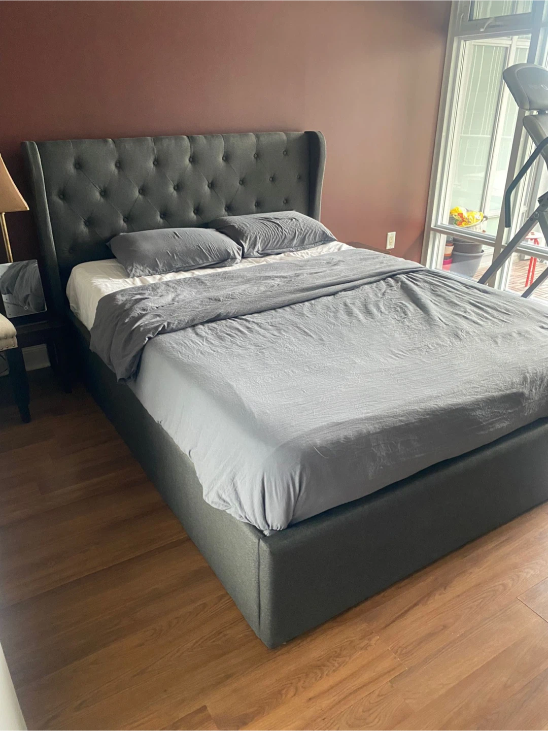 Queen Size Storage Bed Frame with Hydraulic Lift - photo 2