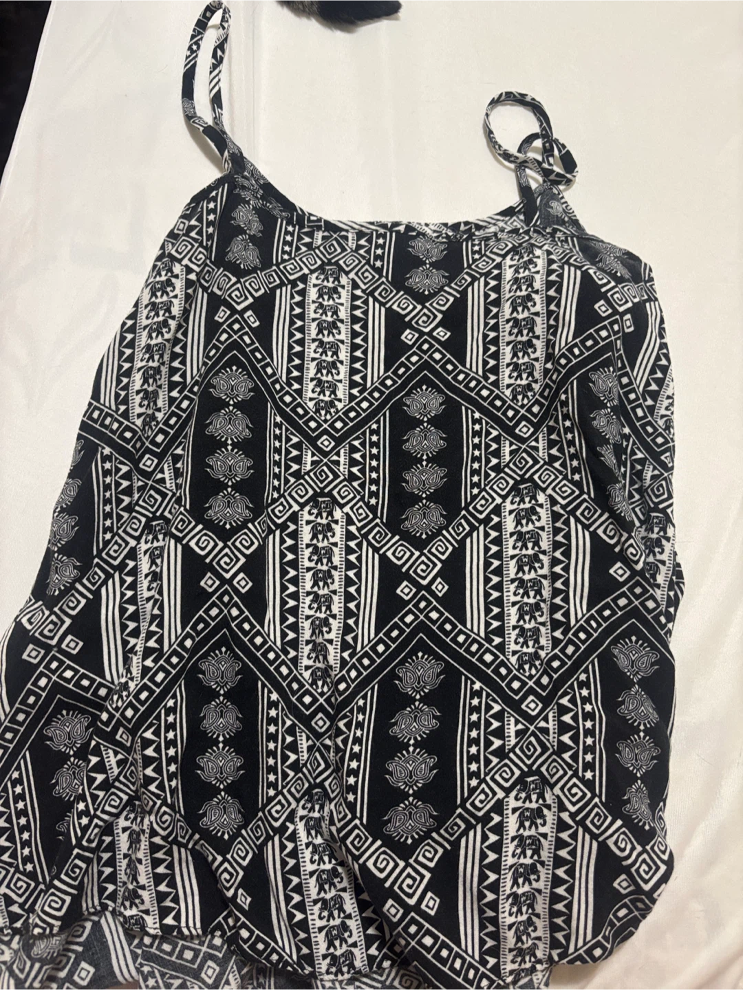 Cruise Design Black and White Elephant Print Tank Top