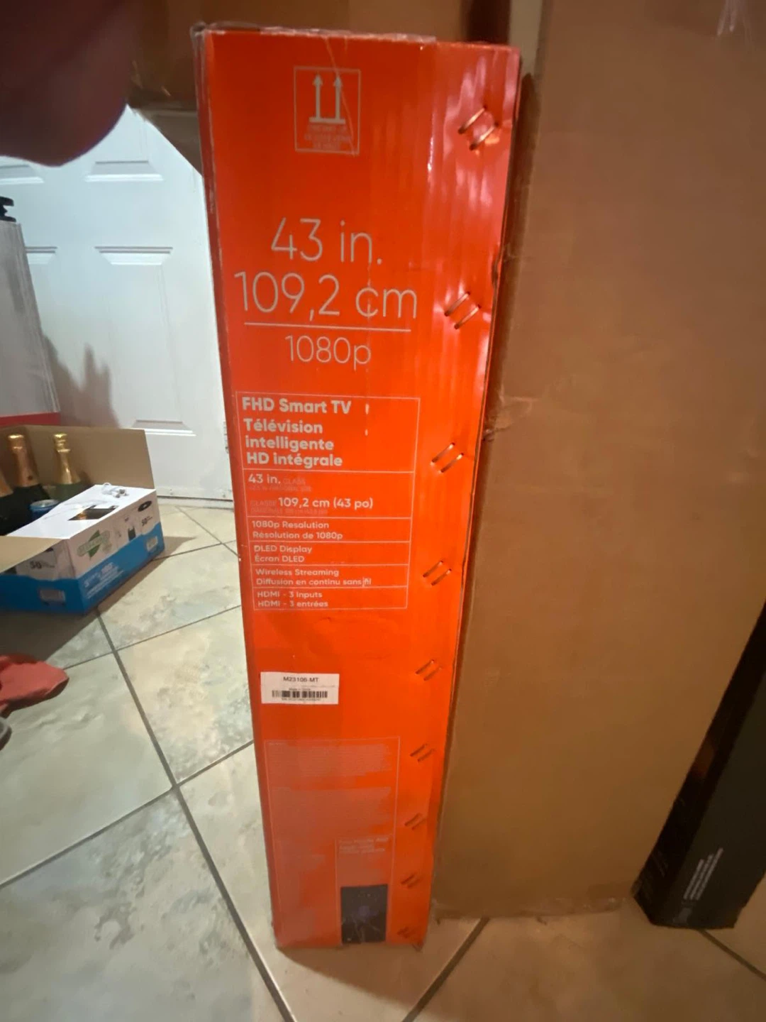 Onn. Roku TV 43" FHD Smart TV - photo 3