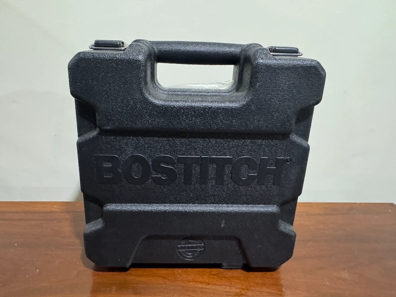 brand-new Bostitch 18-Gauge Pneumatic Brad Nailer