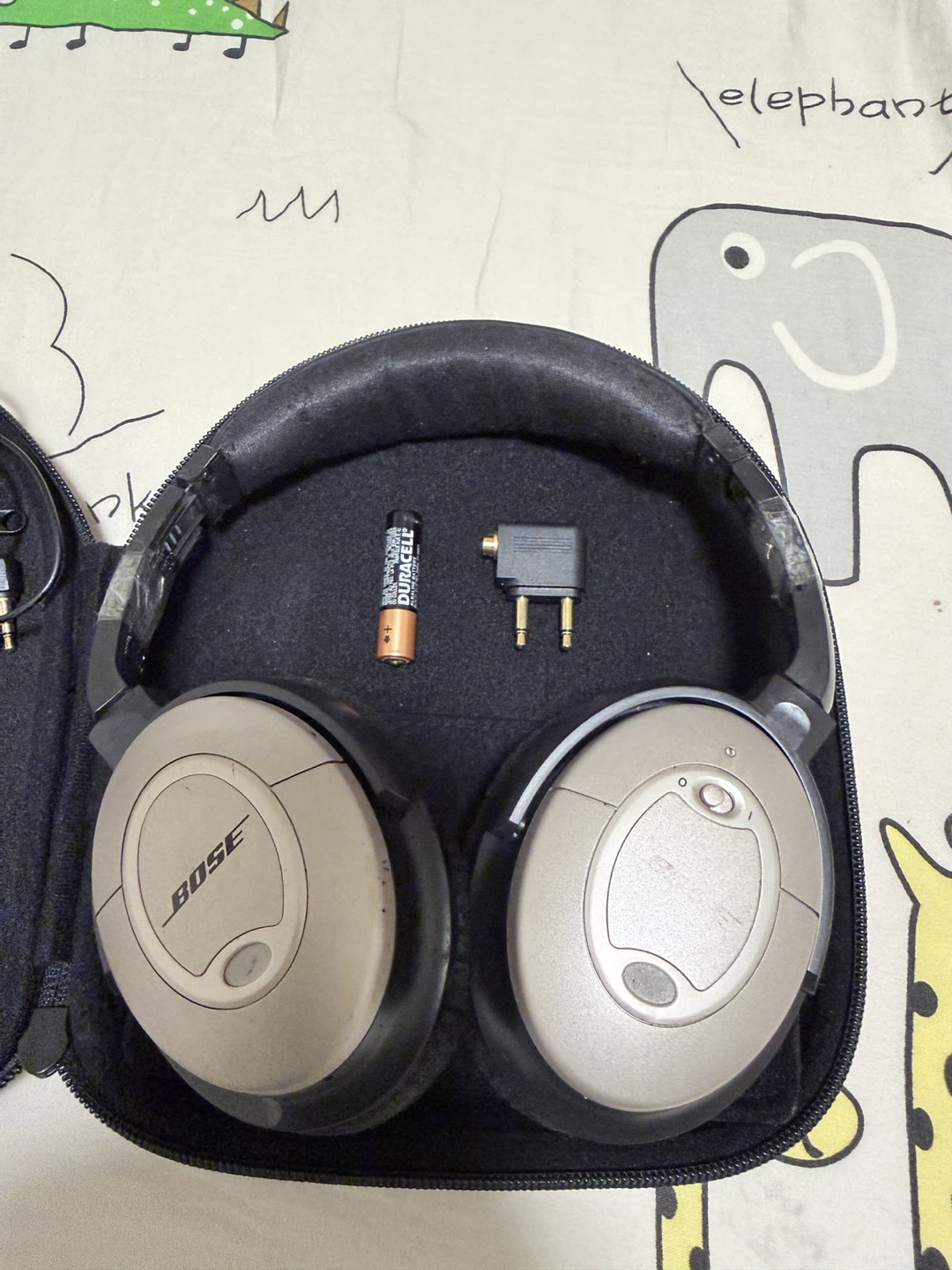 Bose QuietComfort Noise Cancelling Headphones(working)