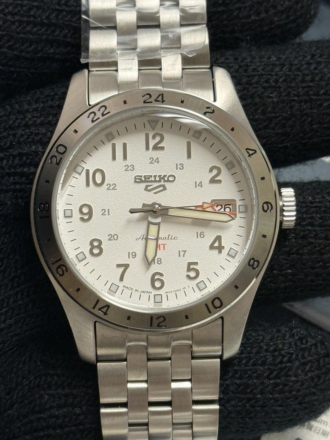 Seiko 5 GMT field watch also known as (Explorer || alternative ) - photo 4