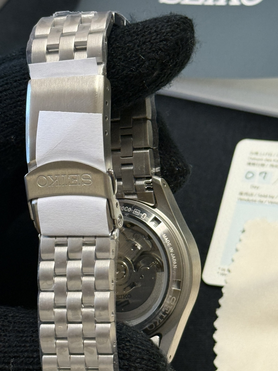 Seiko 5 GMT field watch also known as (Explorer || alternative ) - photo 3