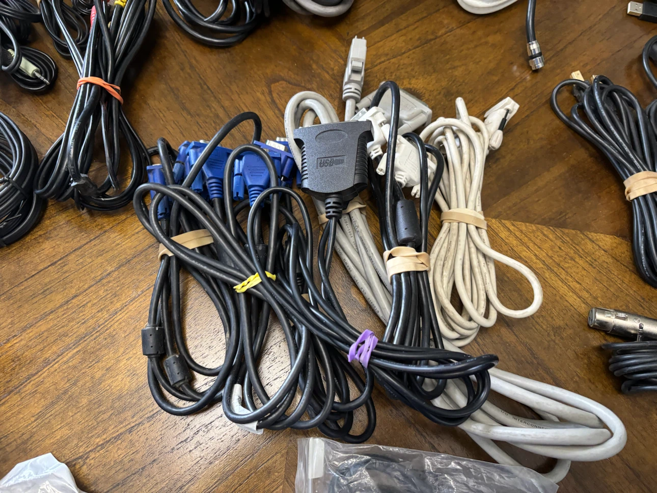 Assorted electronic cables and connectors bundle - photo 2