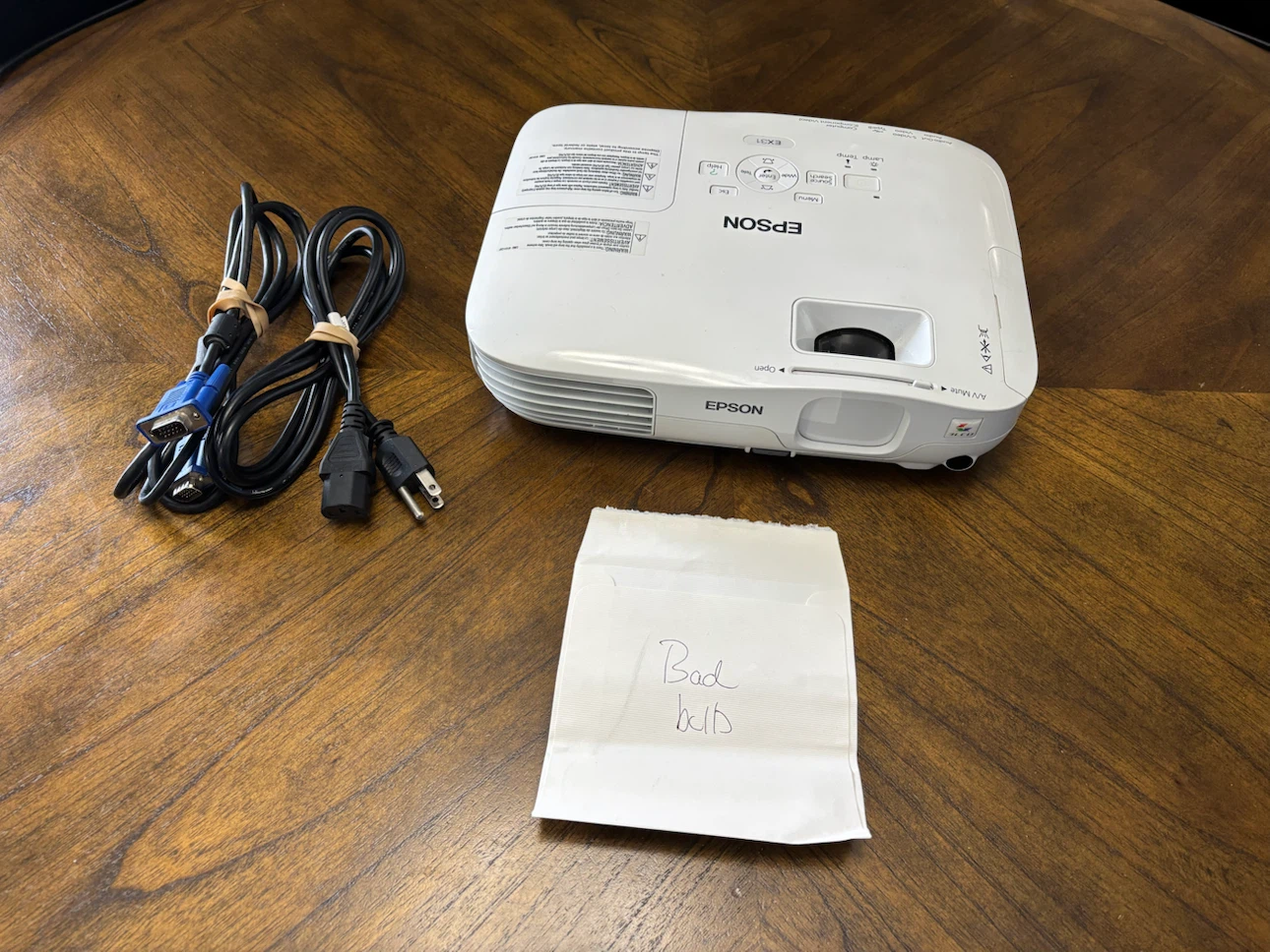 Epson EX31 Projector with Cables