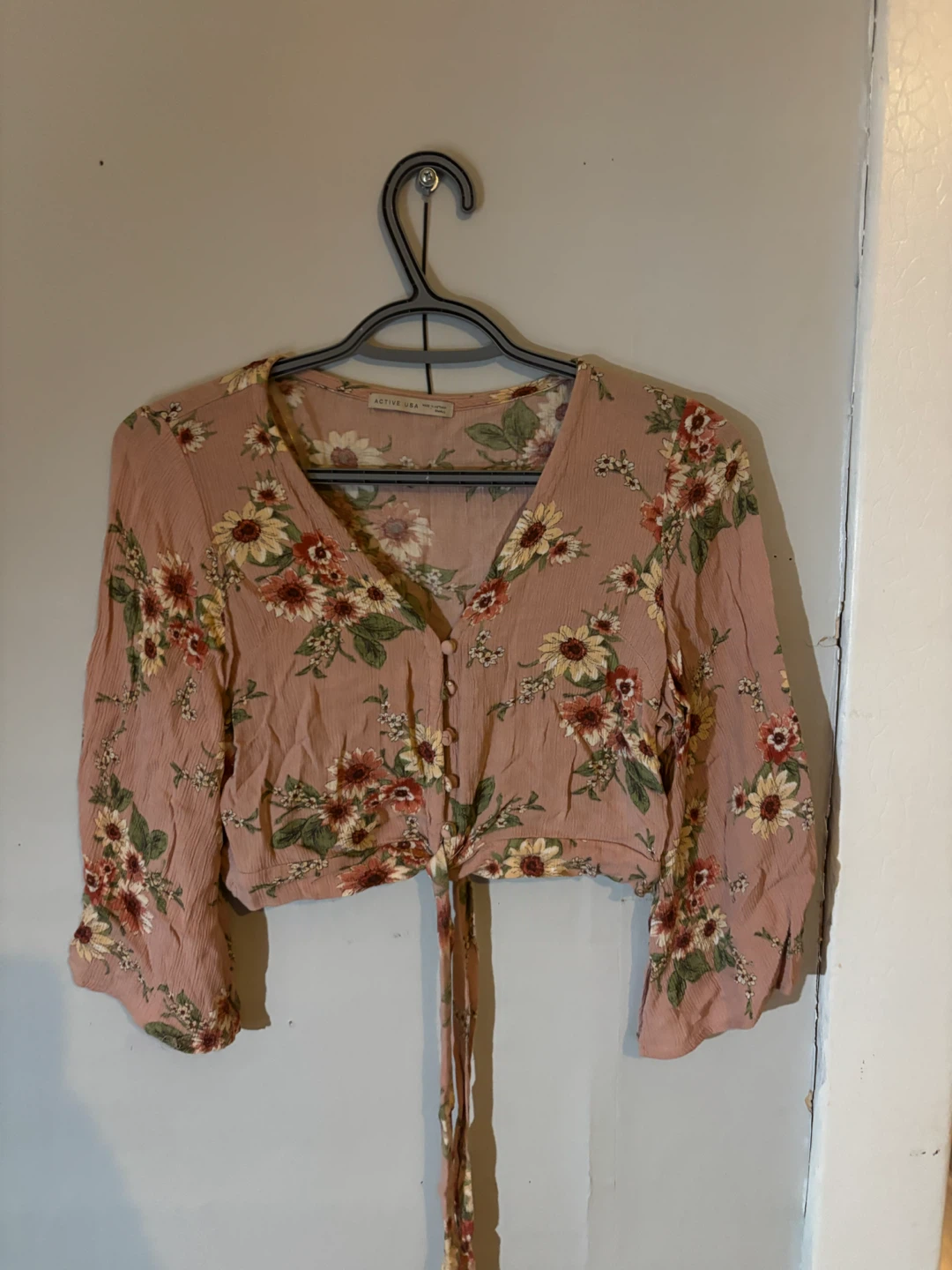 Active USA Floral Cropped Tie-Front Top - Size Small