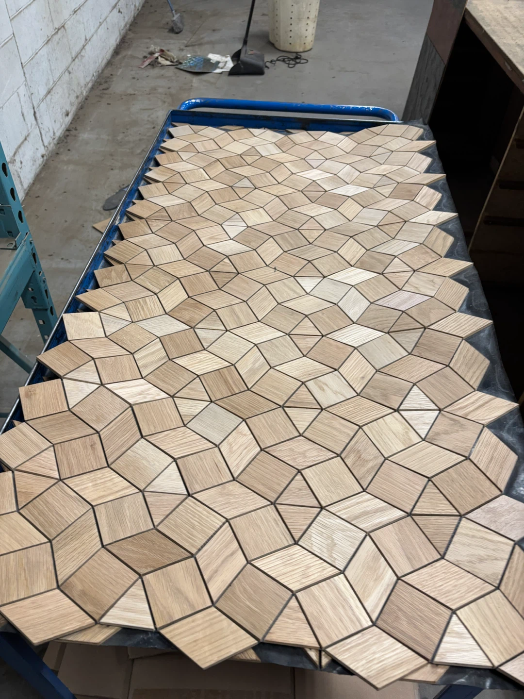Geometric wood pattern wall panels - photo 3
