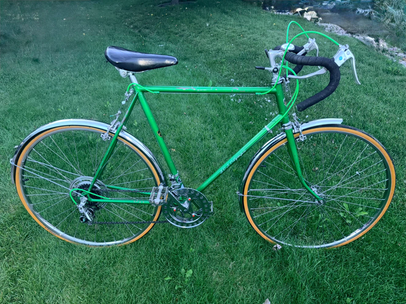 VINTAGE OLYMPIC 10-SPEED ROAD/TOURING BIKE