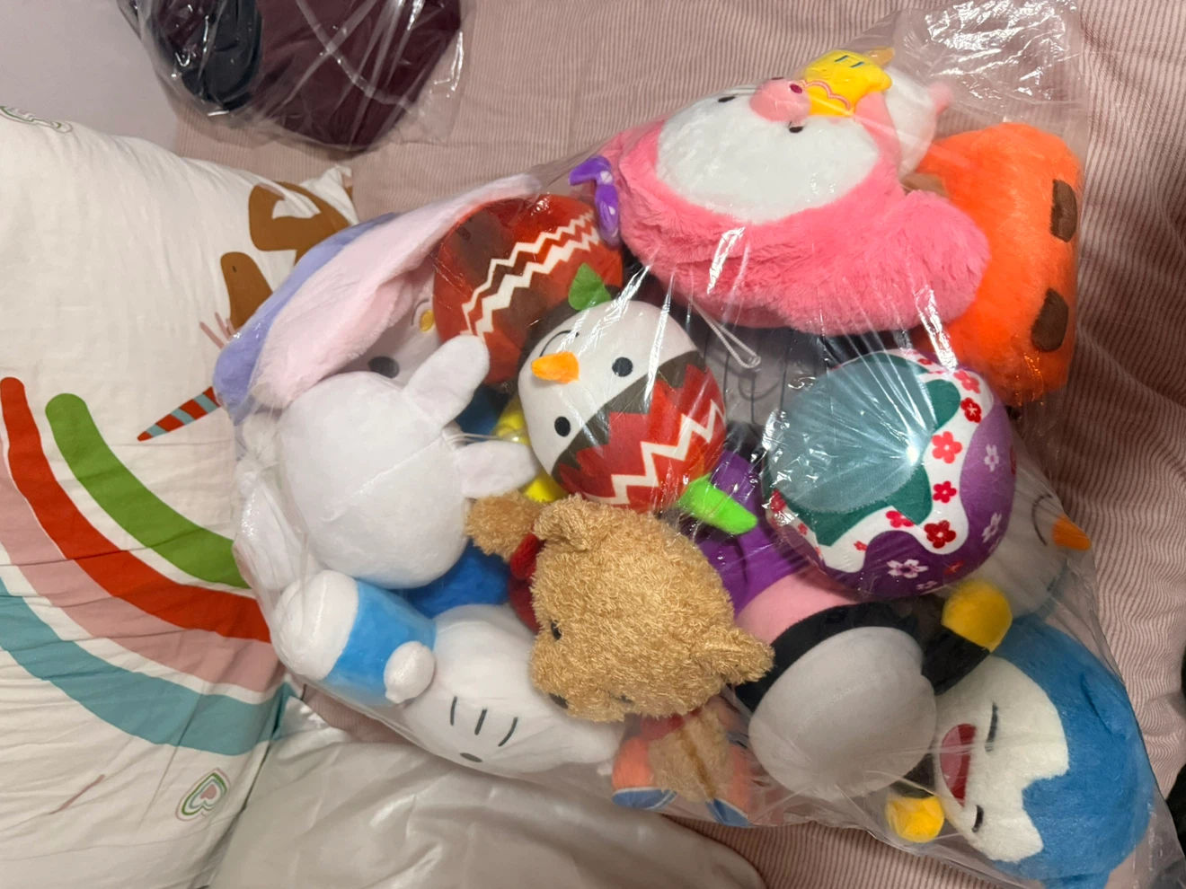 Bag of Assorted Plush Toys (40 plush toys)