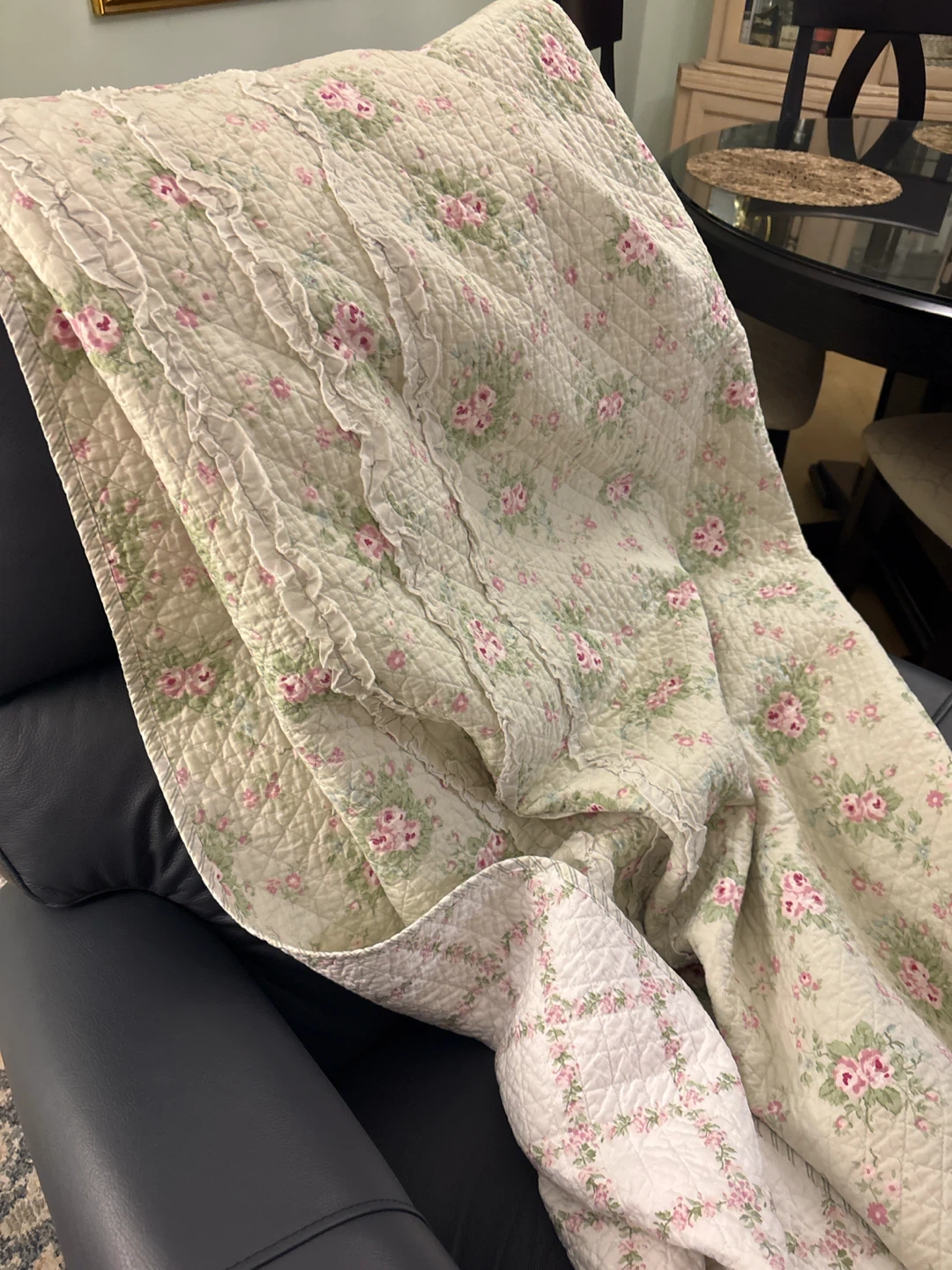 Vintage Chic Floral Quilted Throw Blanket - photo 4