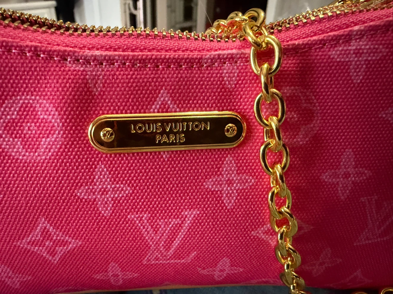 Louis Vuitton Pink Monogram Pouch Bag - photo 2