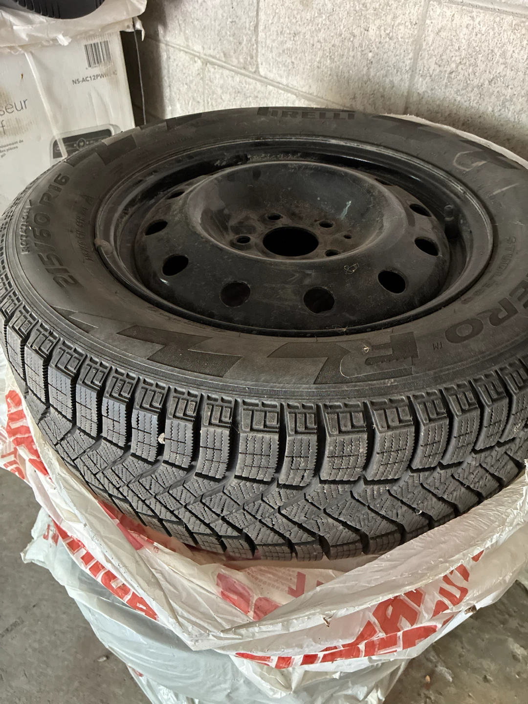 Pirelli Winter Tire on Rim - photo 4