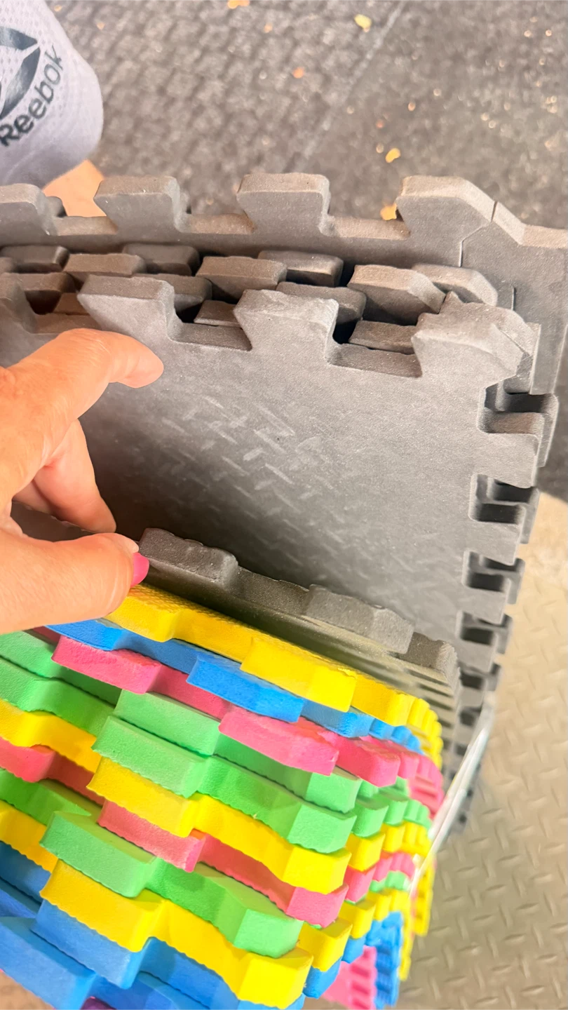 Interlocking Foam Floor Mats - Kids Play Area Tiles - photo 5