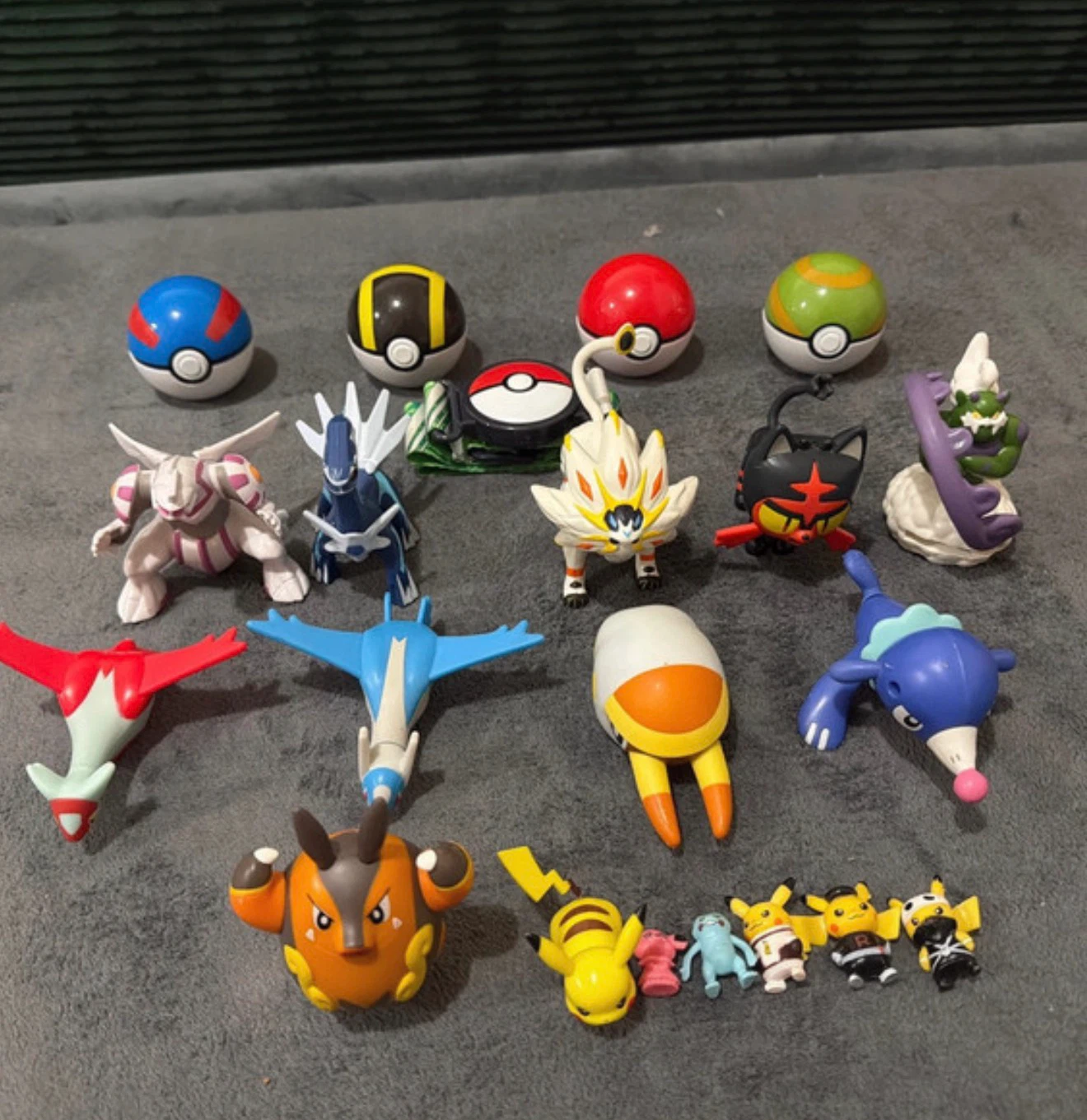 Pokemon Action Figures with Poke Balls
