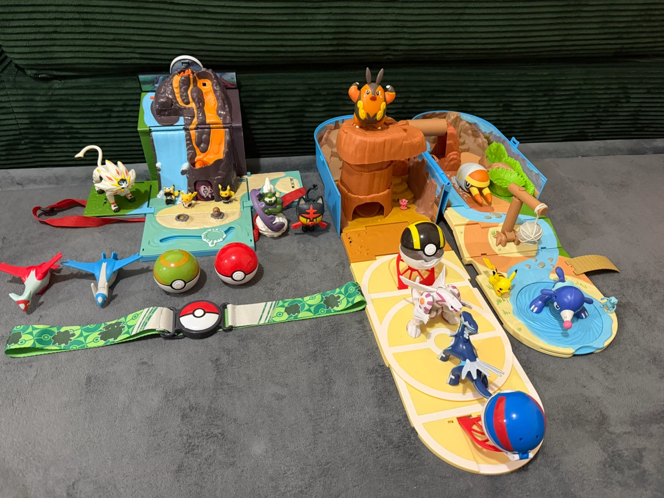 Pokemon Battle Figure Set with Playsets and Accessories - photo 2