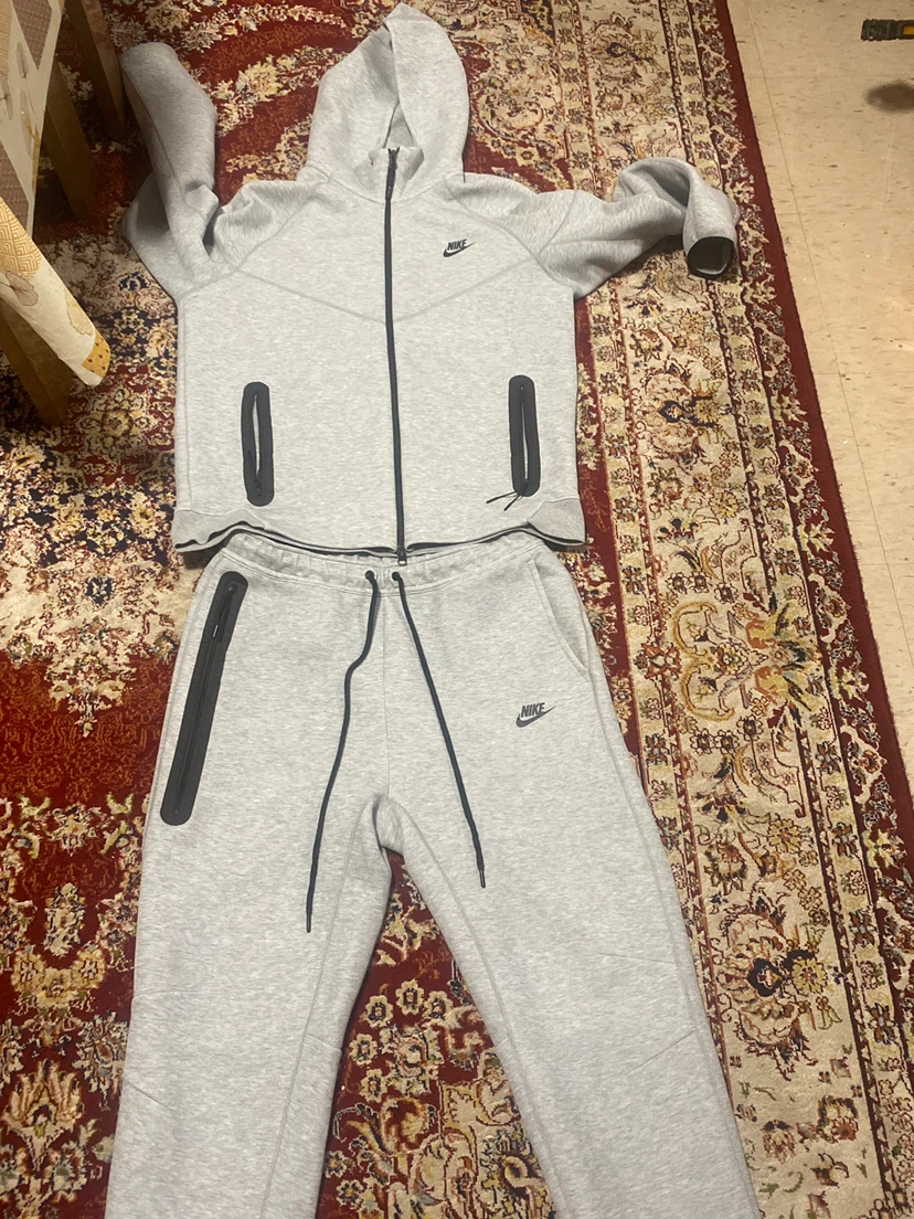 Nike Tech Fleece tracksuit grey size L