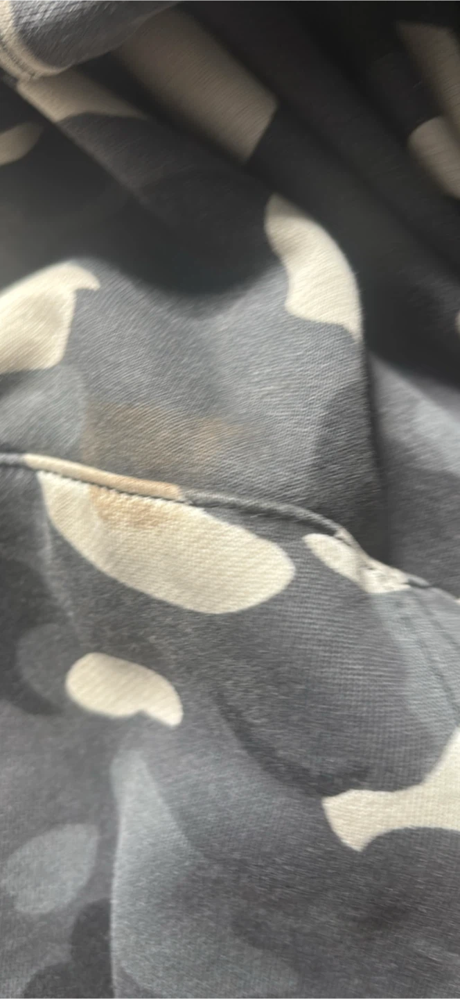 Bape hoodie size large - photo 2