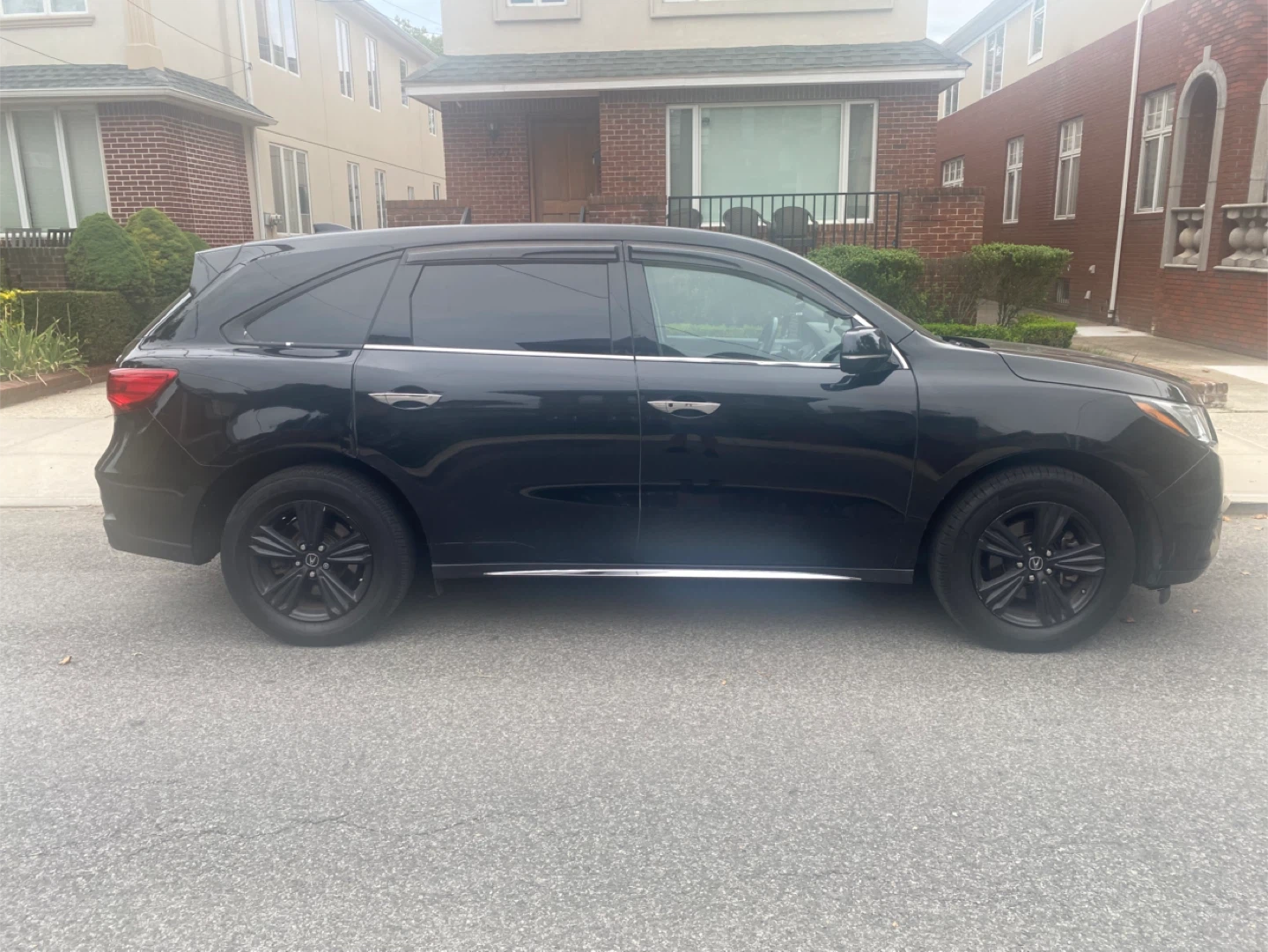 2019 Black Acura MDX SH-AWD - photo 2