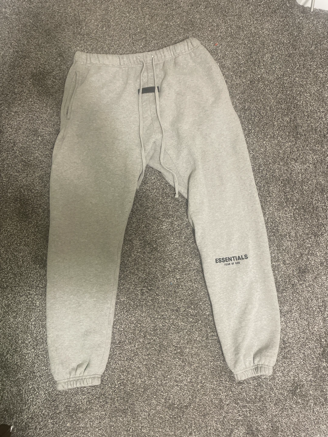 FEAR OF GOD ESSENTIALS Sweatpants Grey