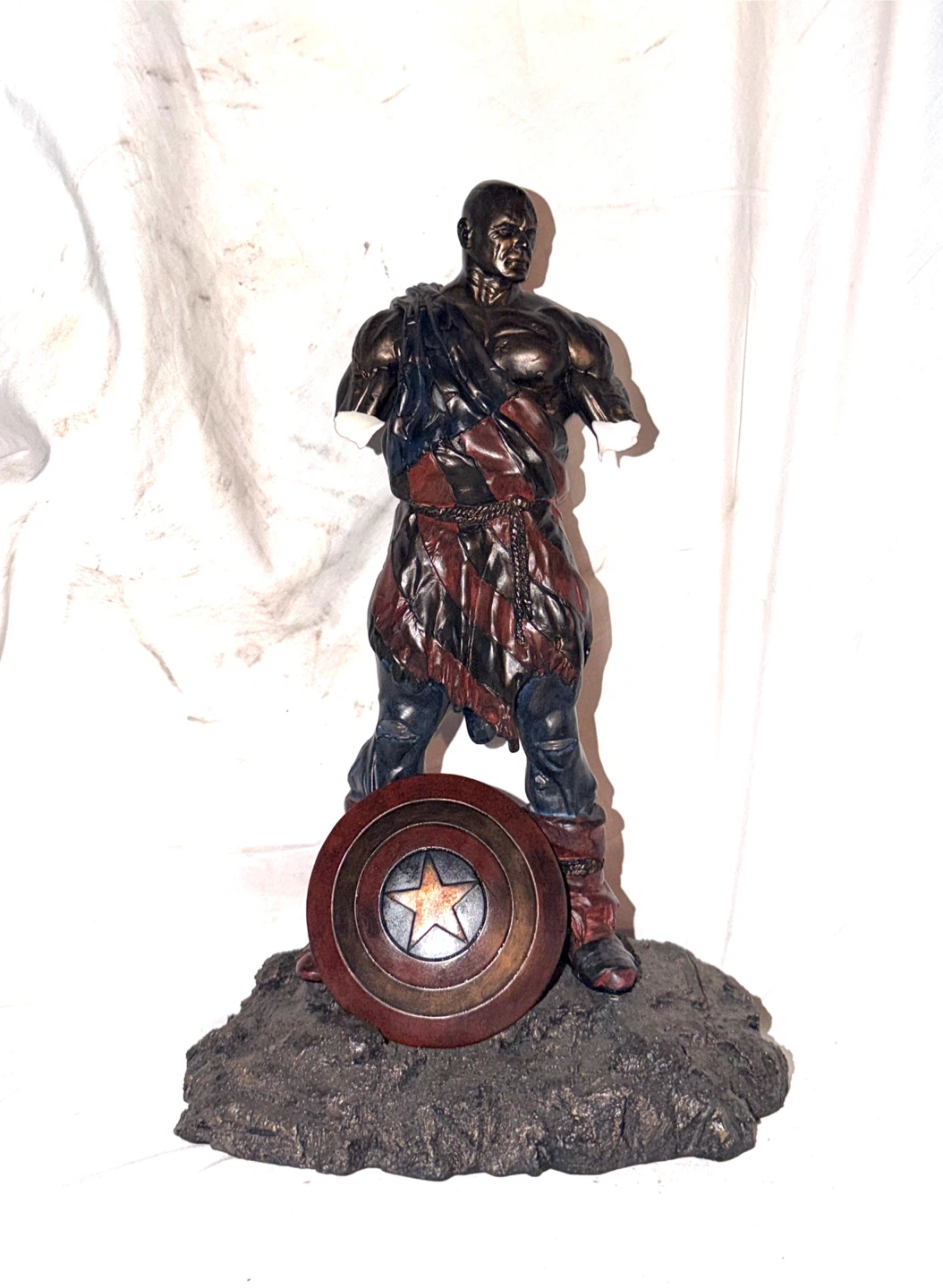 Captain America Bronze Variant Collectible Statue - DAMAGED - photo 2