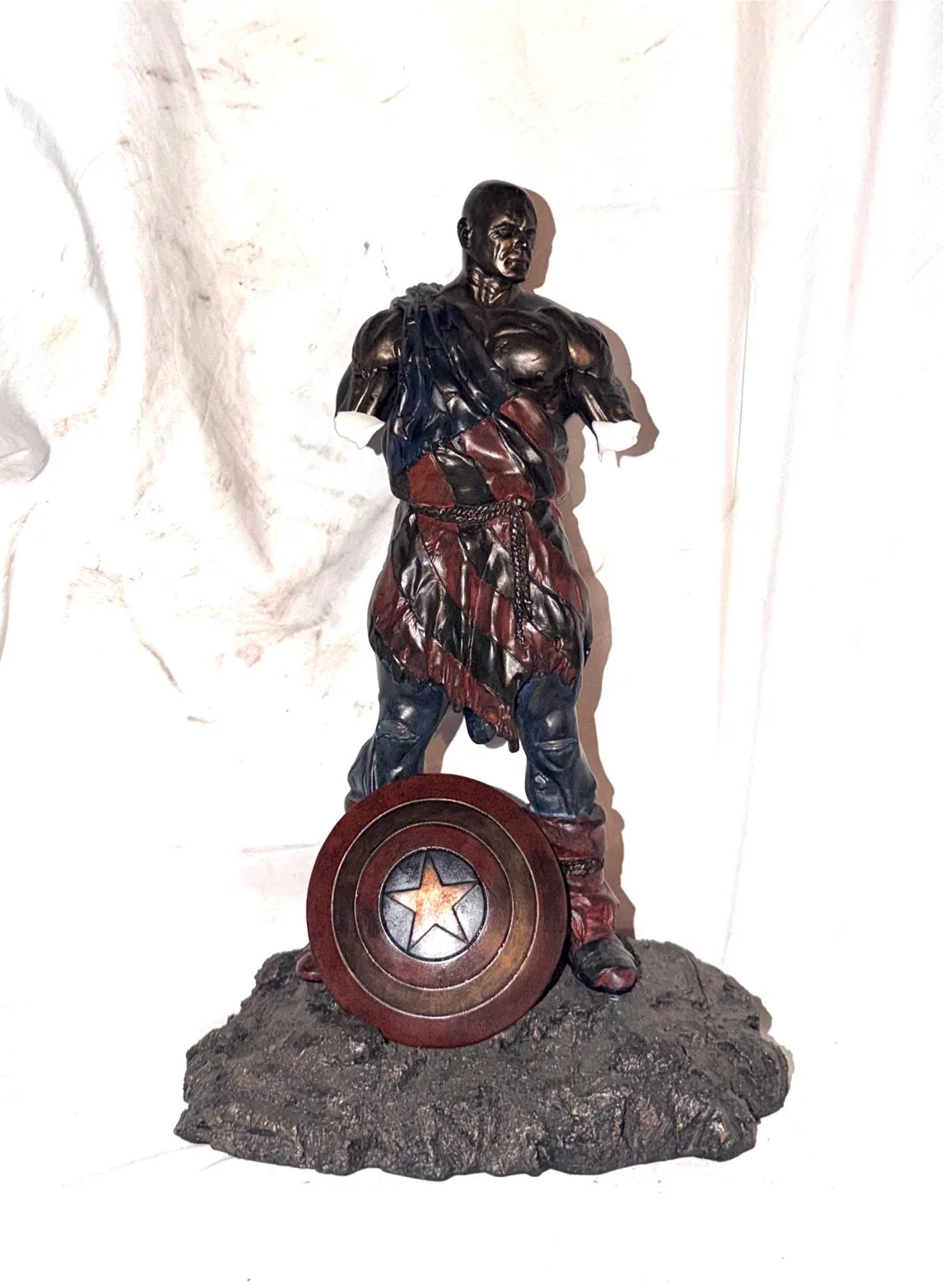 Captain America Bronze Variant Collectible Statue - DAMAGED - photo 2