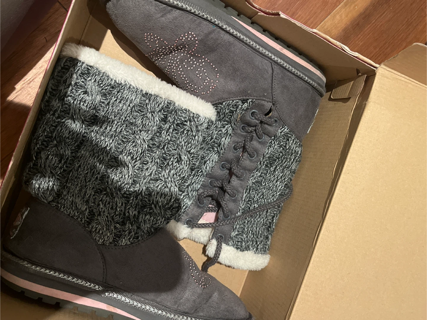 Grey Knit Boots with Pink Bow Detail