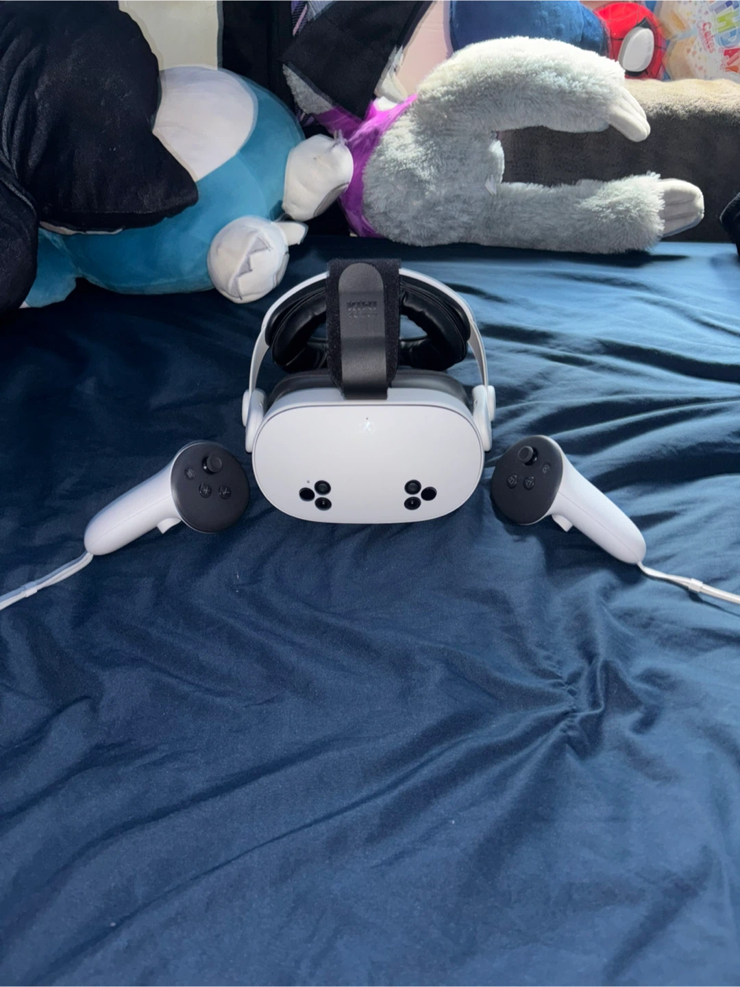 Meta Quest 3S VR Headset with Controllers - 128GB - photo 2
