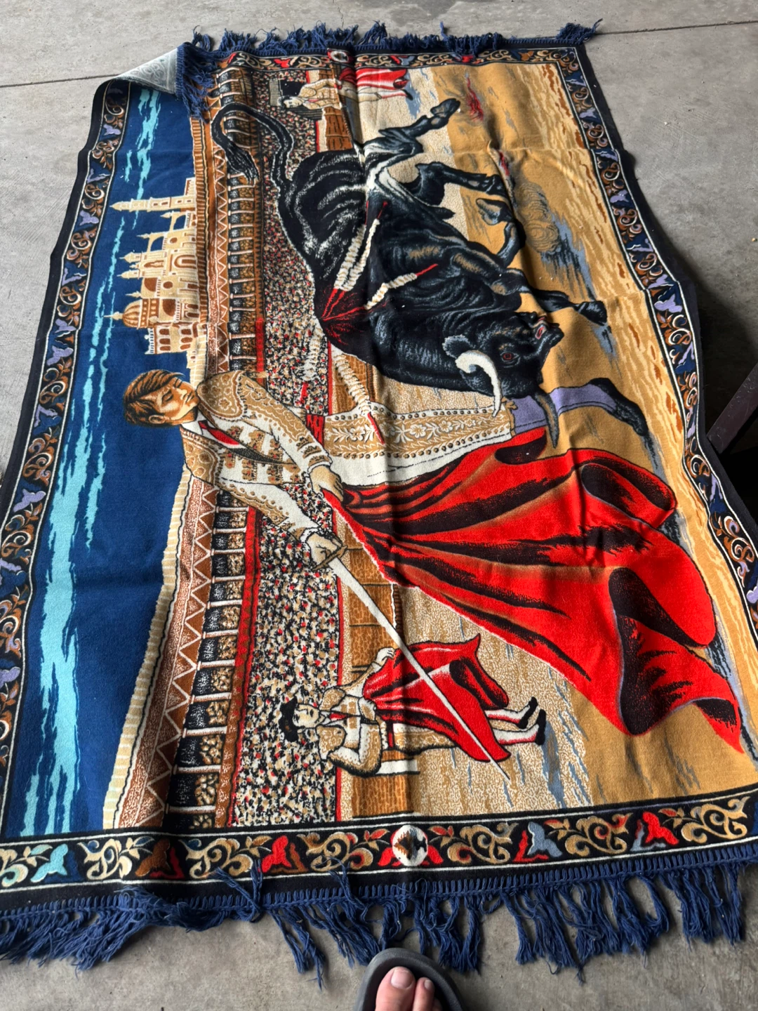 Round cowhide patchwork rug and bullfighter tapestry - photo 2