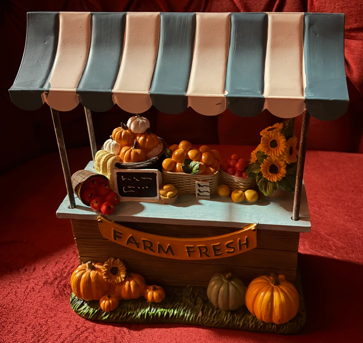 Homesense Farm Fresh Market Display - photo 2