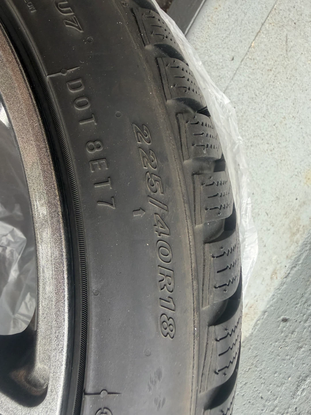 Set of 4 Winter Tires with TPMS Sensor - photo 4
