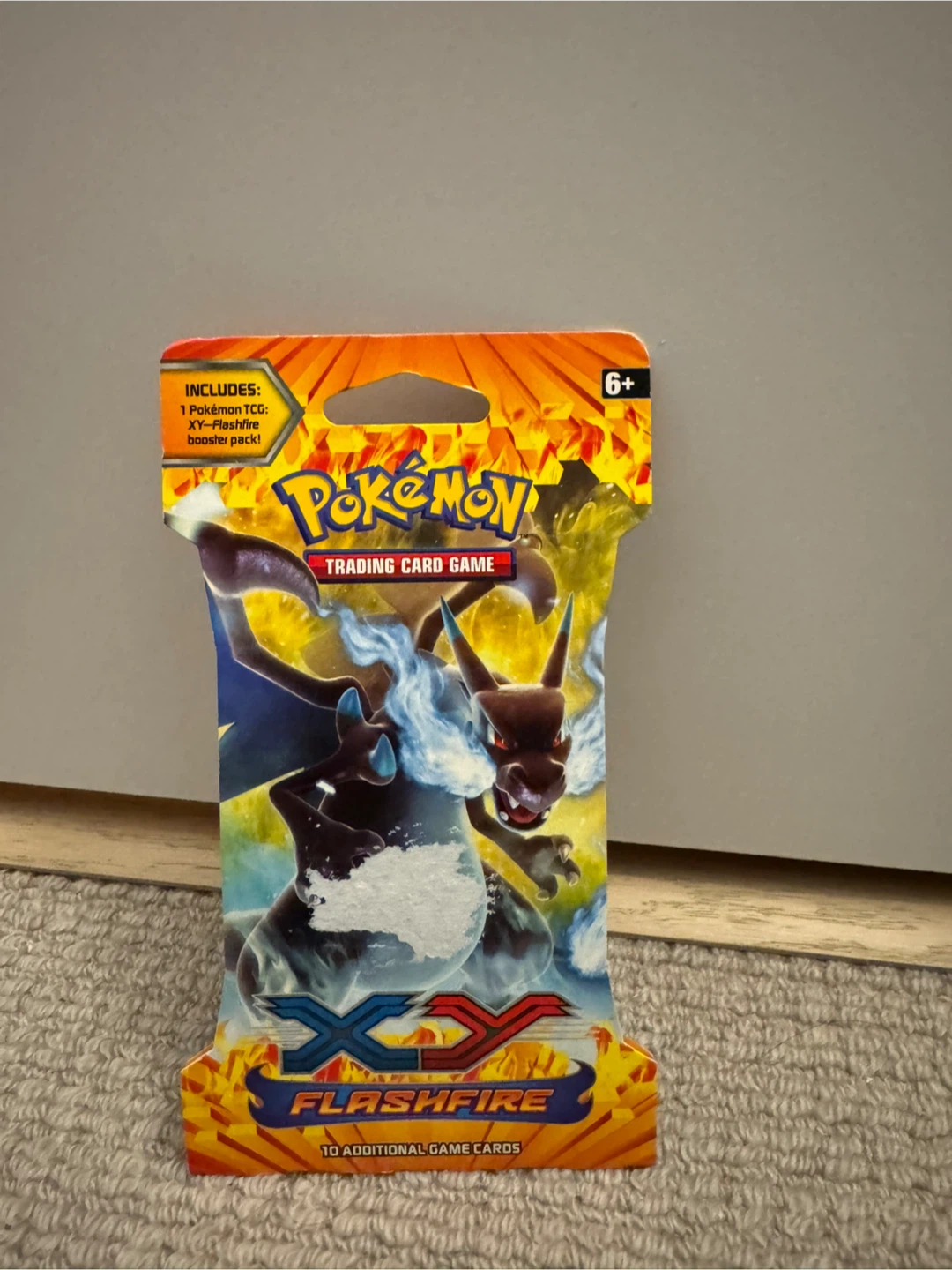 Xy flashfire sleeve booster pack Charizard