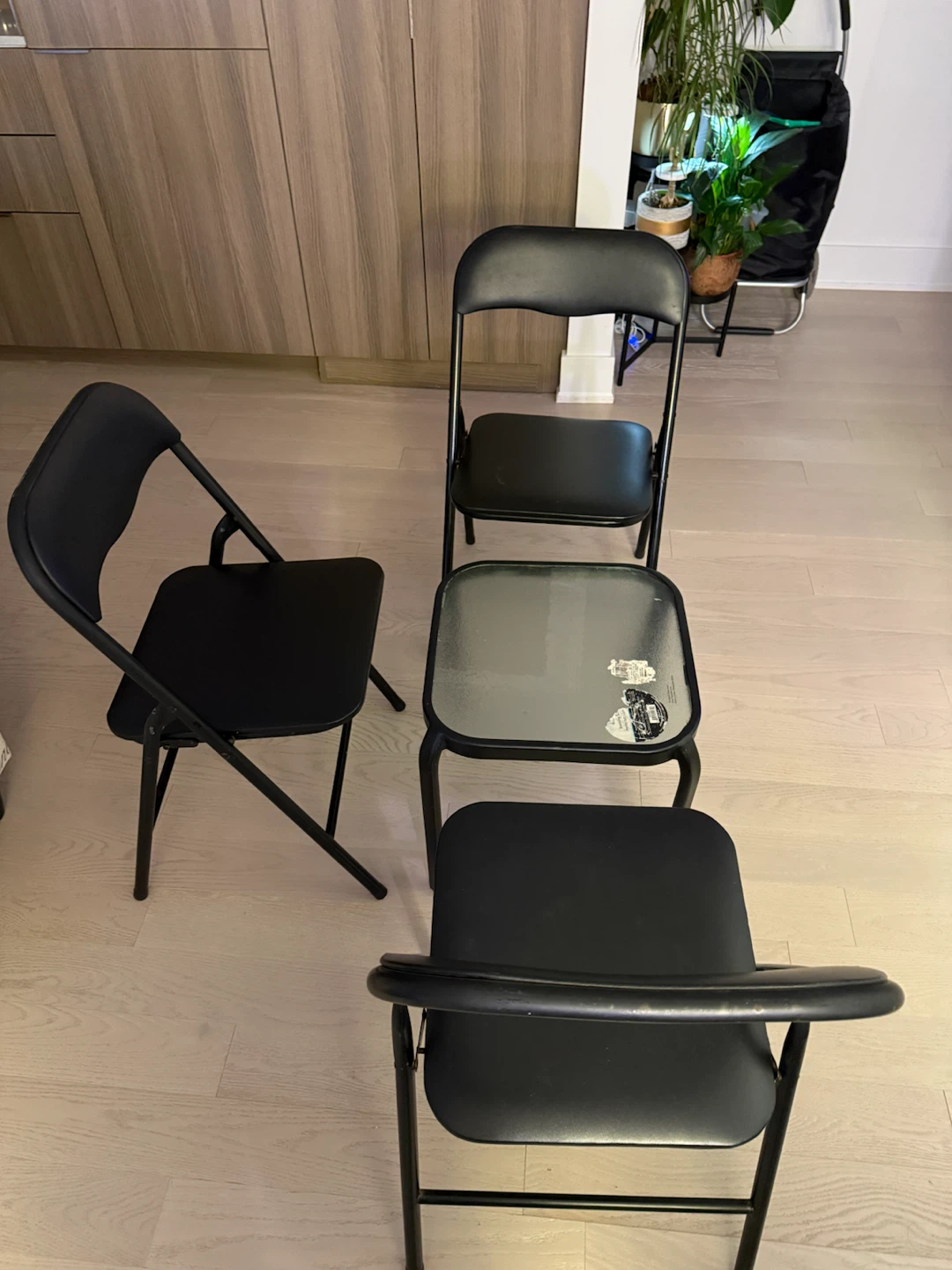 Patio set (table + 3 chairs) - photo 2