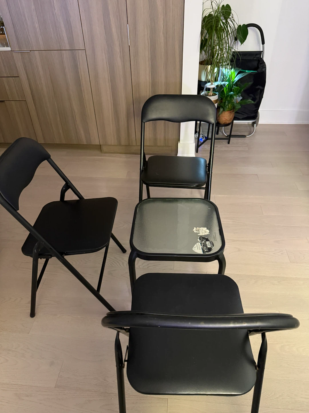 Patio set (table + 3 chairs) - photo 3