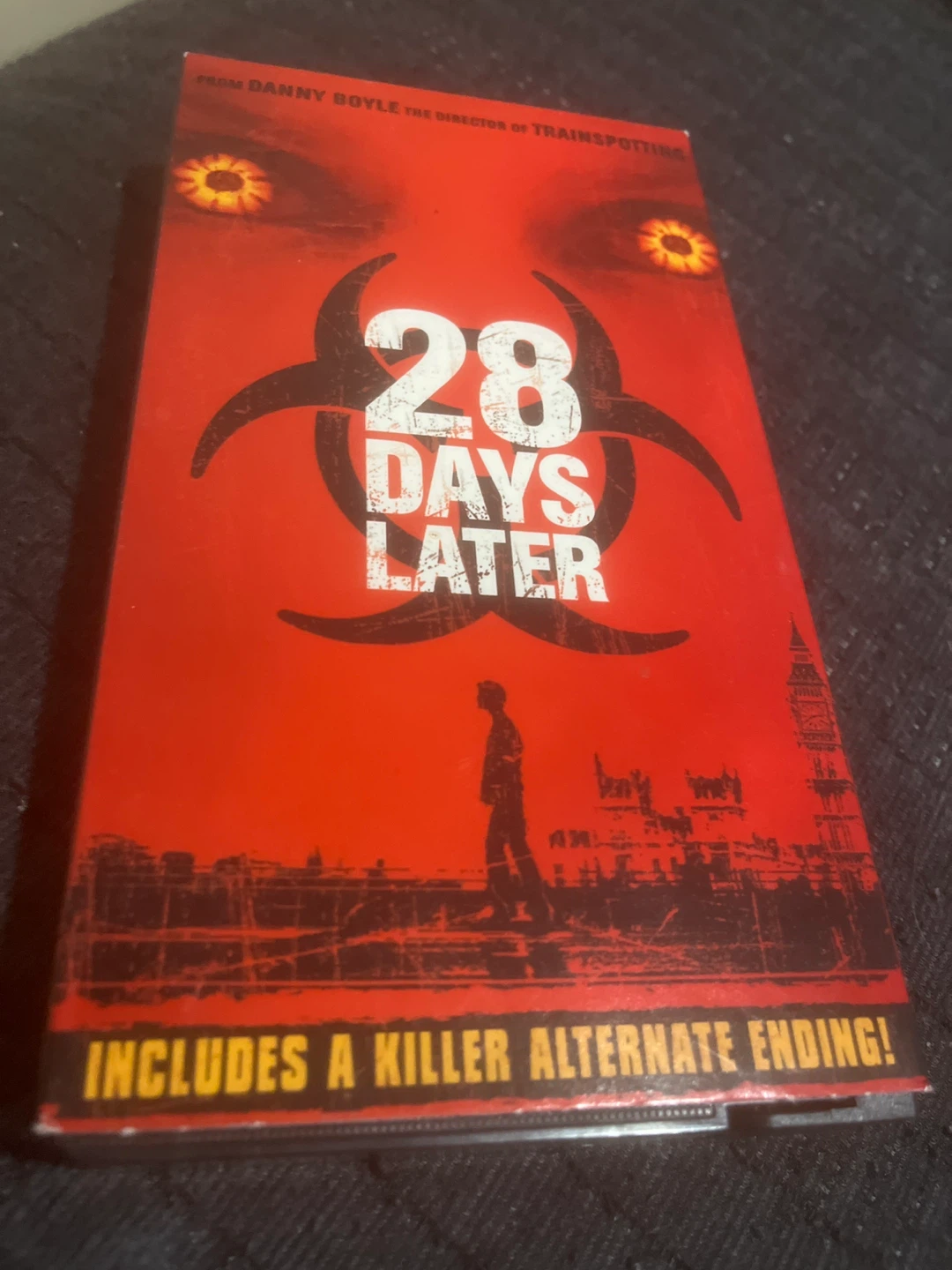 28 days later VHS video Horror Zombies Halloween