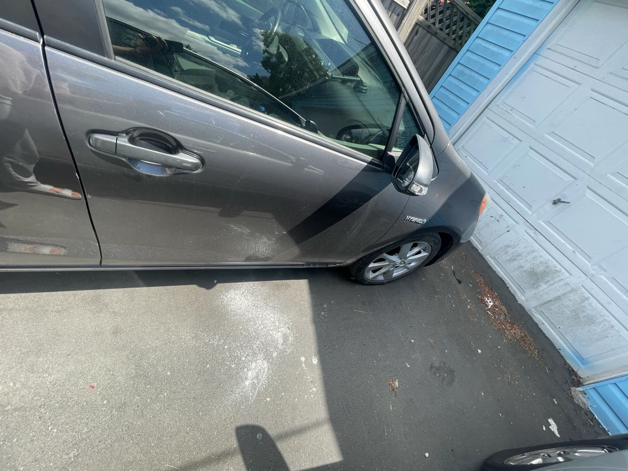 Grey Toyota Prius C - photo 3