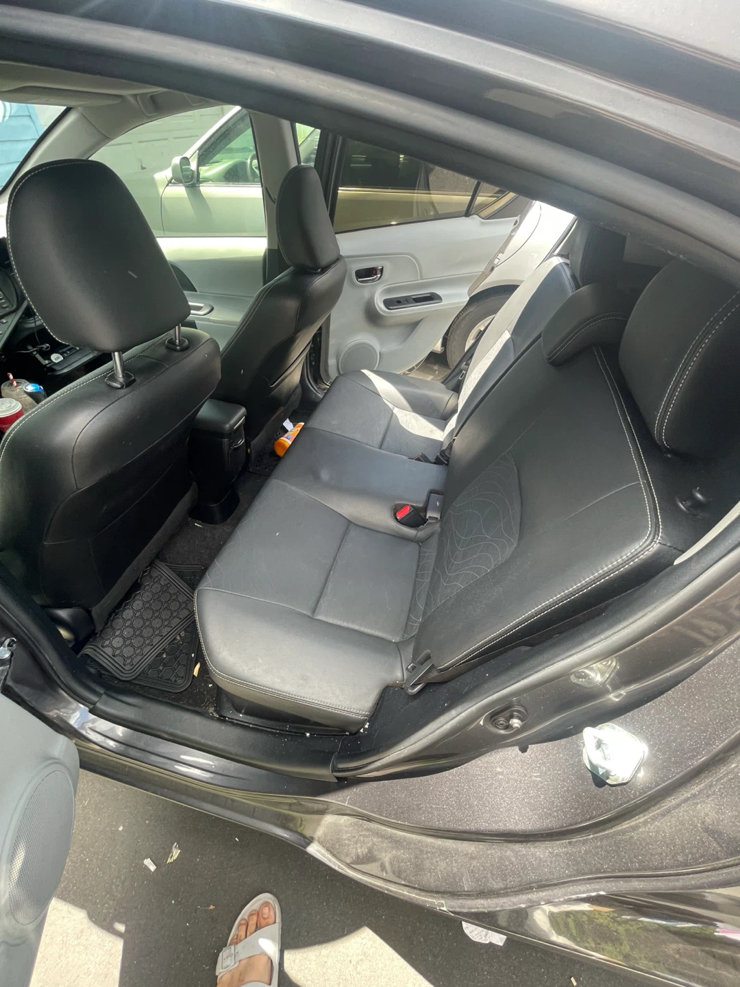 Grey Toyota Prius C - photo 4