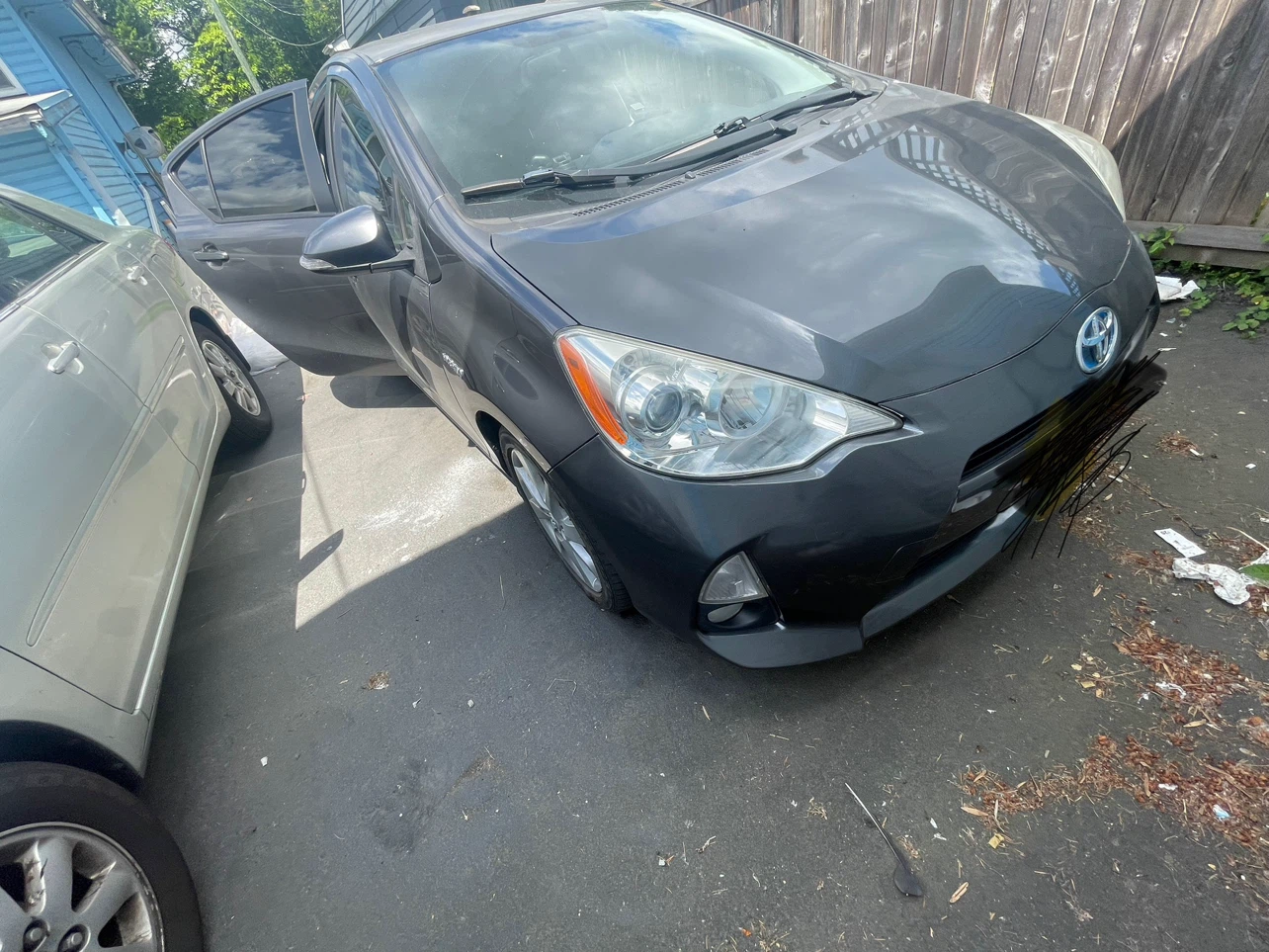 Grey Toyota Prius C - photo 5