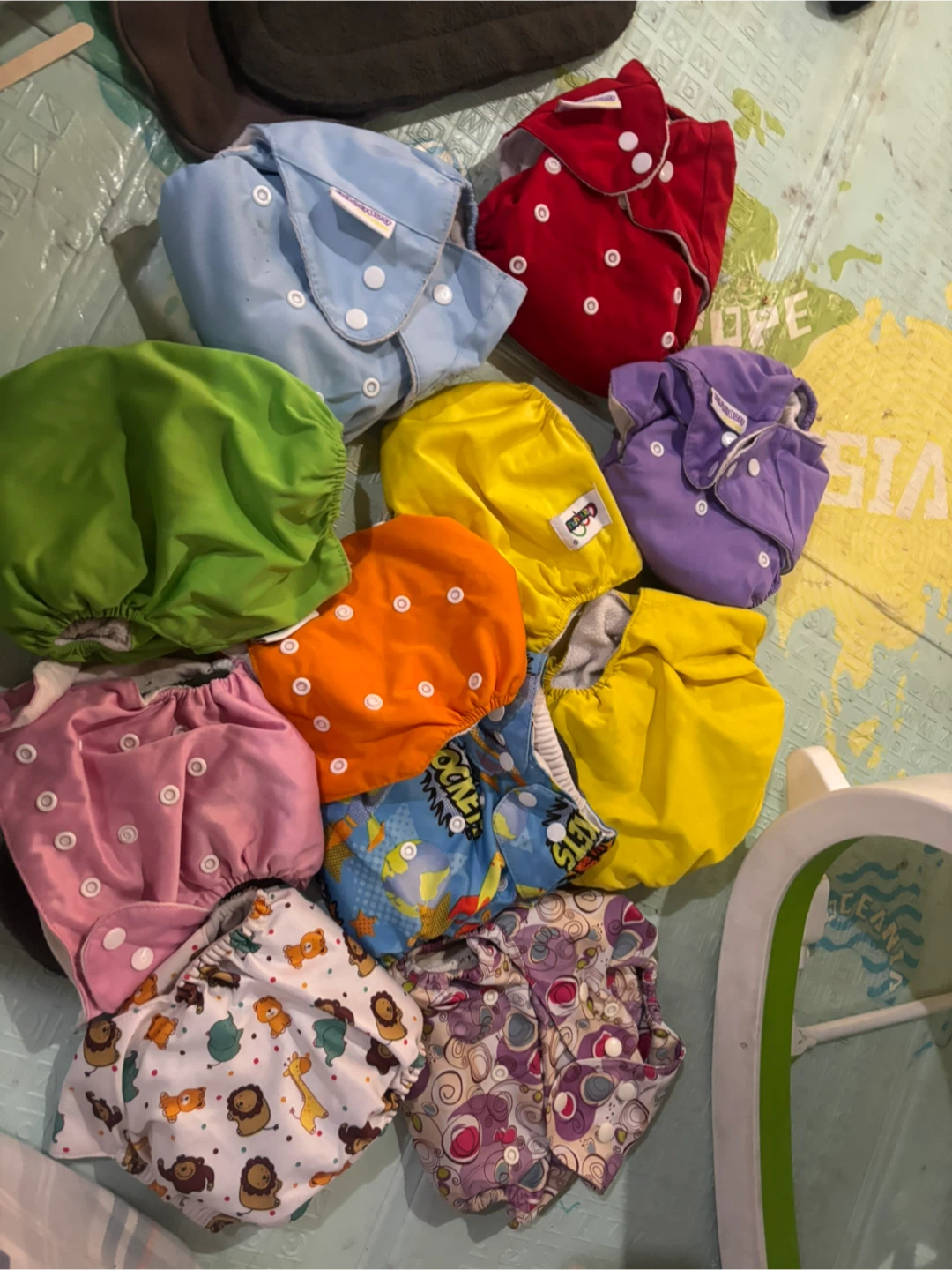 Assorted Cloth Diapers 12 pieces - photo 4