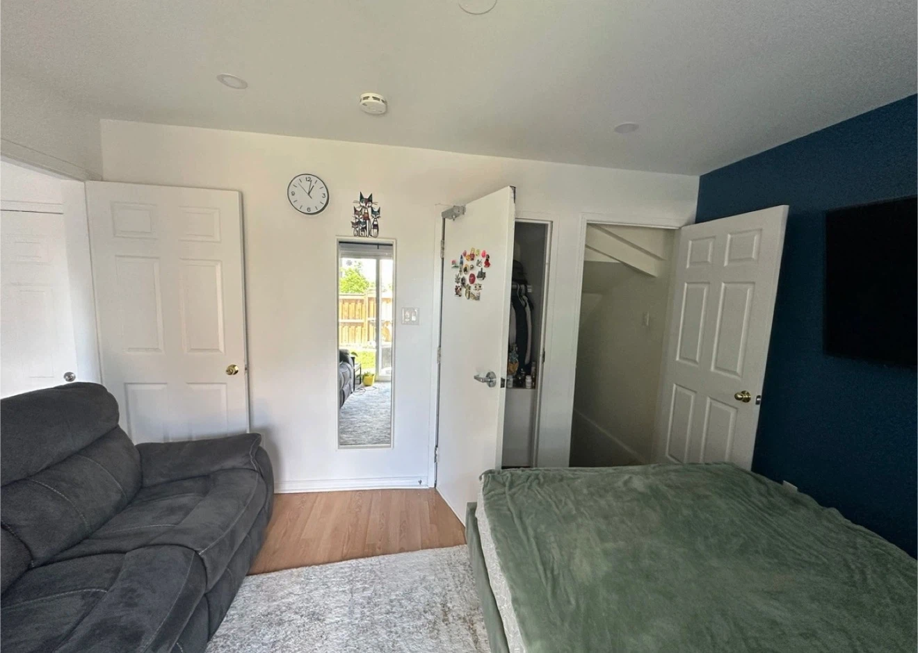 ONE-BEDROOM BASEMENT FOR RENT – PRIVATE & CONVENIENT! - photo 2