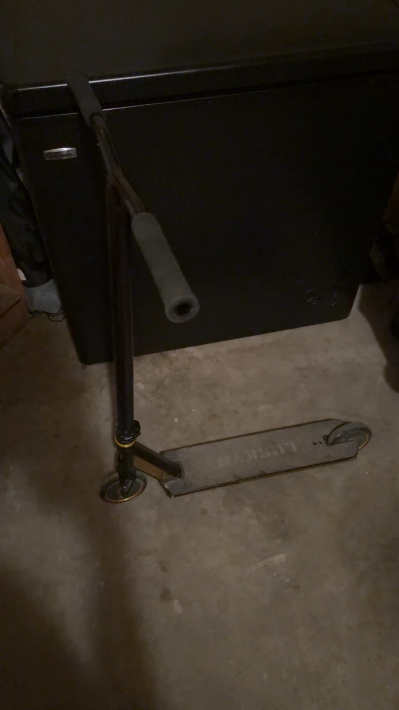 Lucky Scooter Pro Scooter - Black/Gold - photo 4
