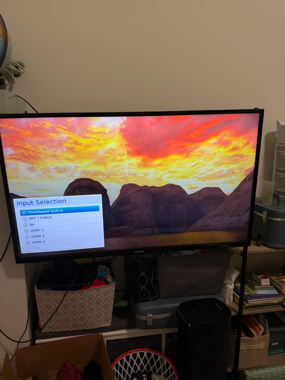 TOSHIBA Chromecast Built-in TV - photo 2