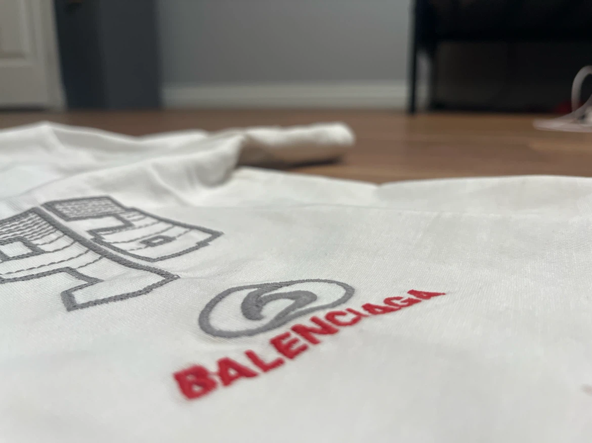 Balenciaga white embroidered logo t-shirt size small - photo 4