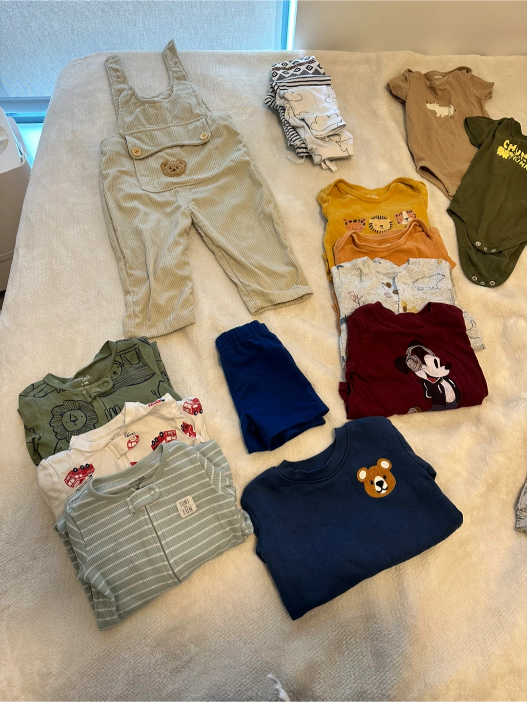Baby Clothes 6-9 months