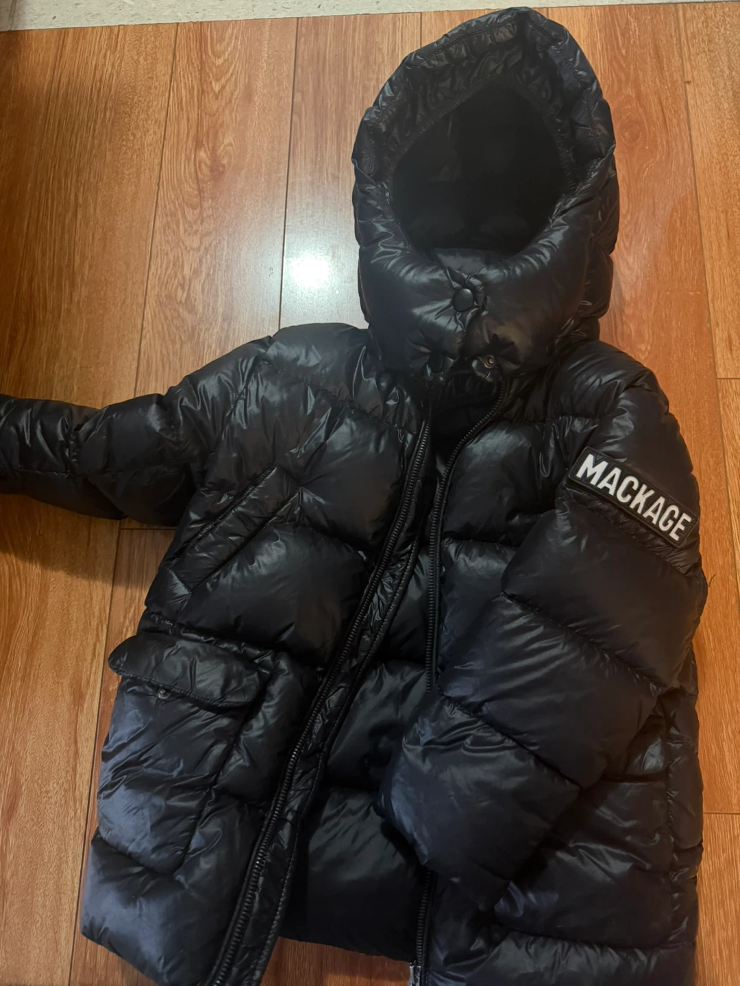 Mackage puffer jacket kids size 4 - photo 2