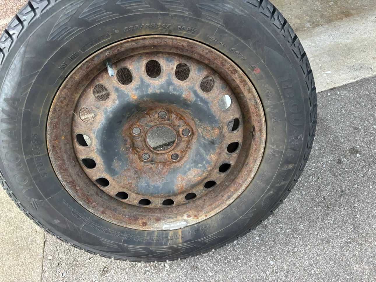Yokohama Winter Tire with Rim - photo 3