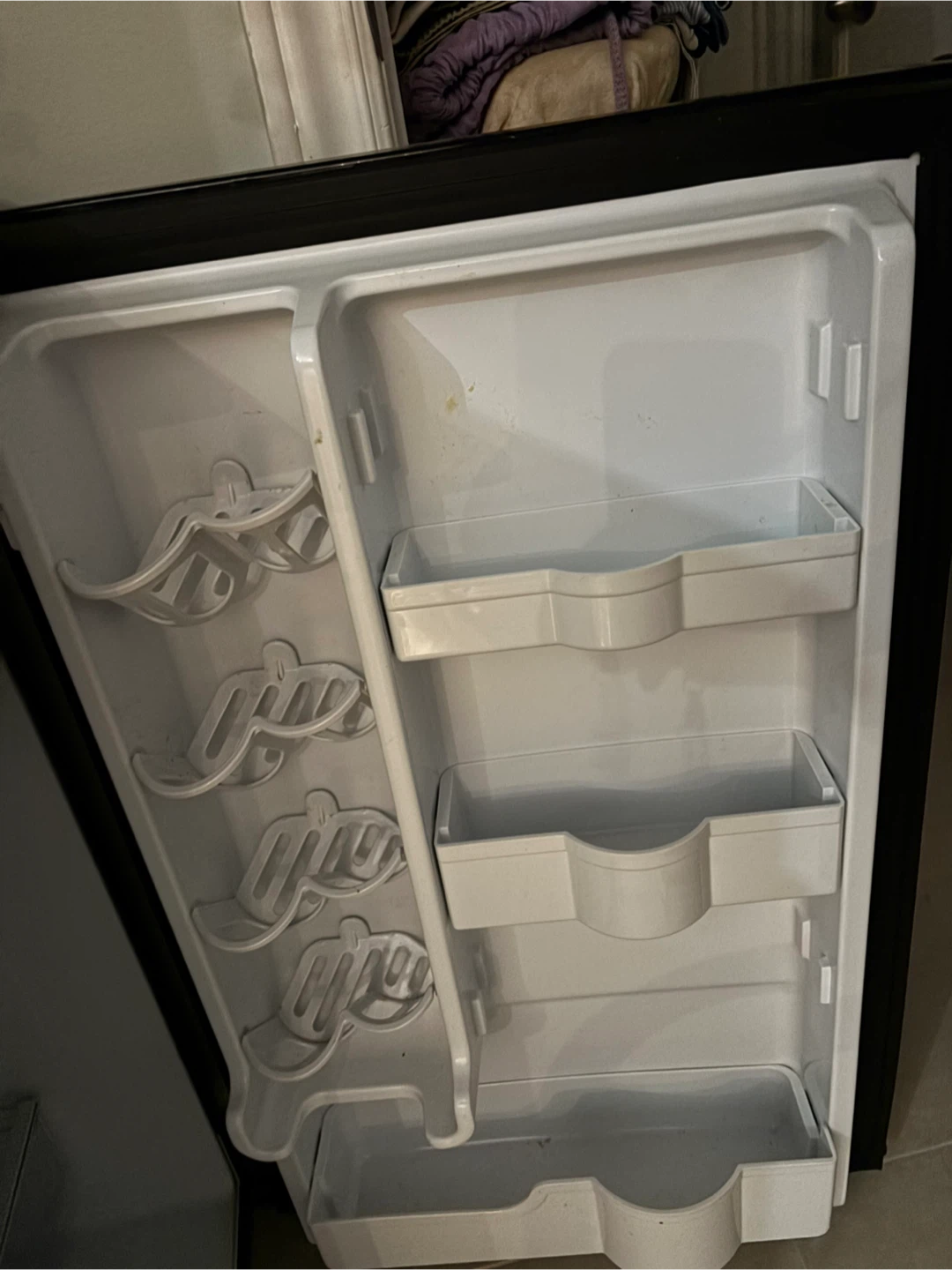 Danby Mini Fridge - photo 3