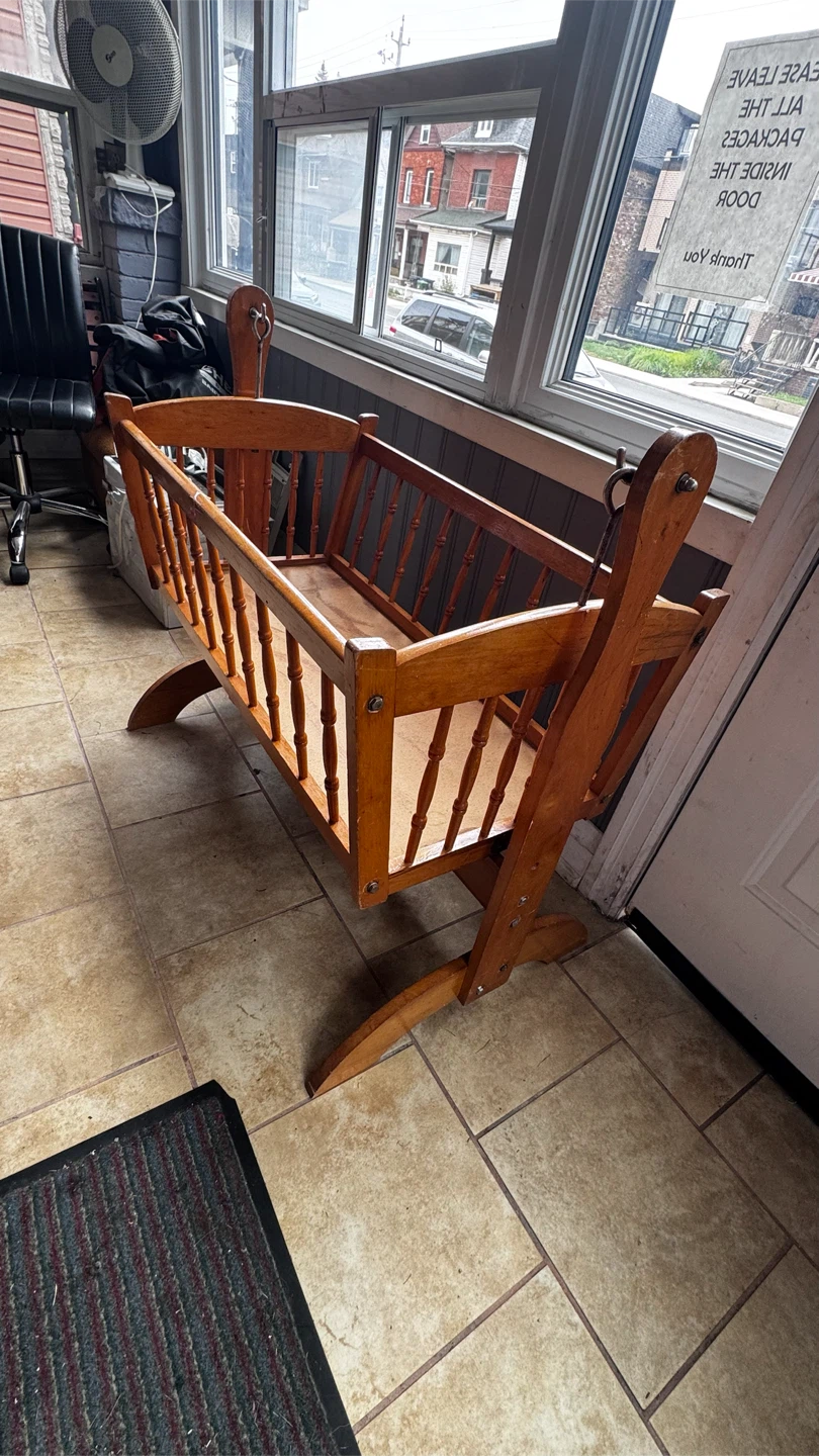 Wooden Baby Cradle and baby bath tub - photo 2
