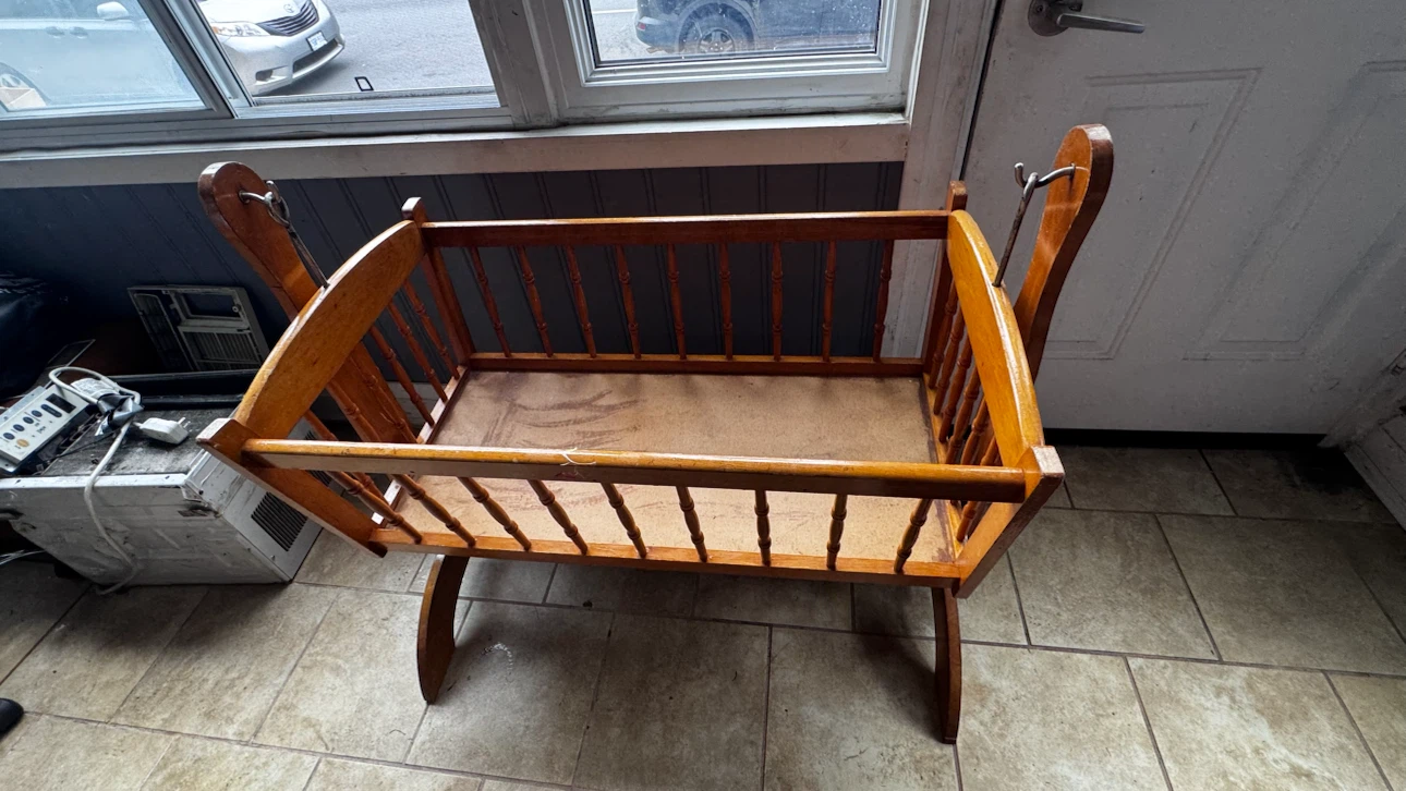 Wooden Baby Cradle and baby bath tub - photo 5